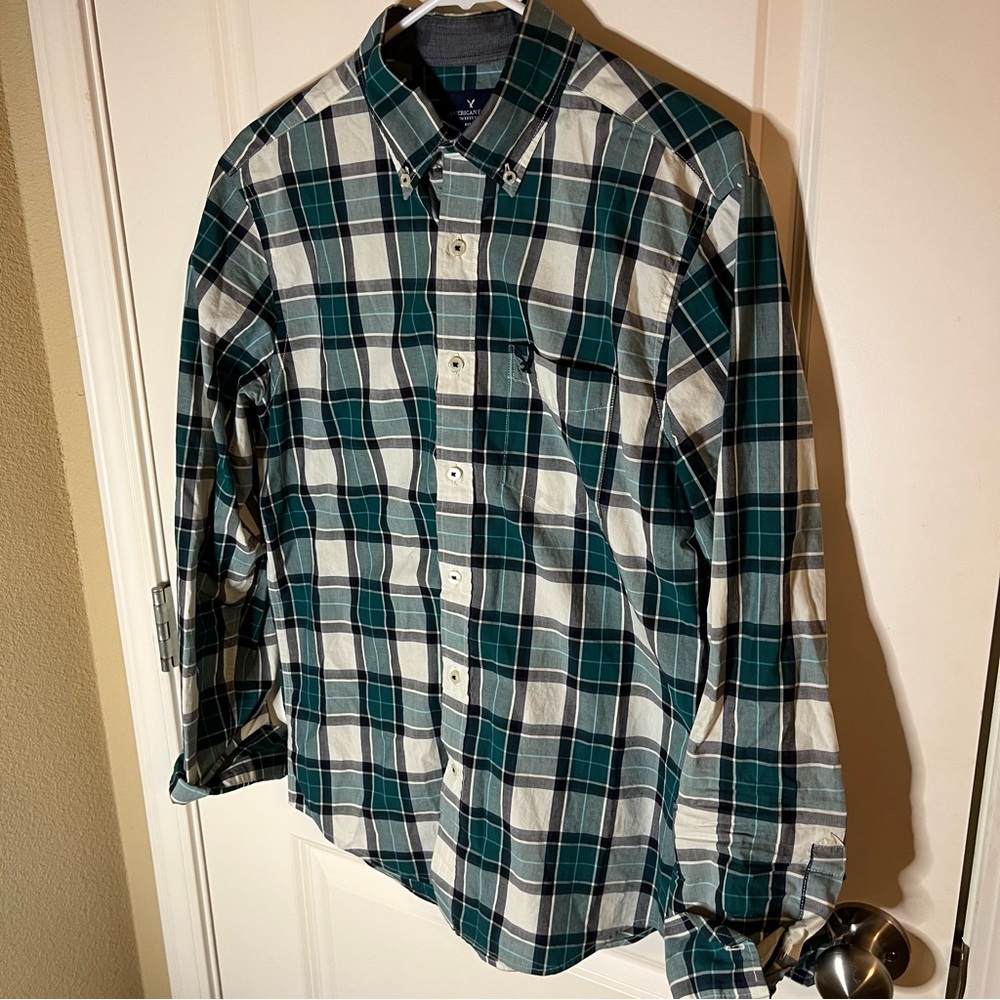 American Eagle Classic Fit Button Down